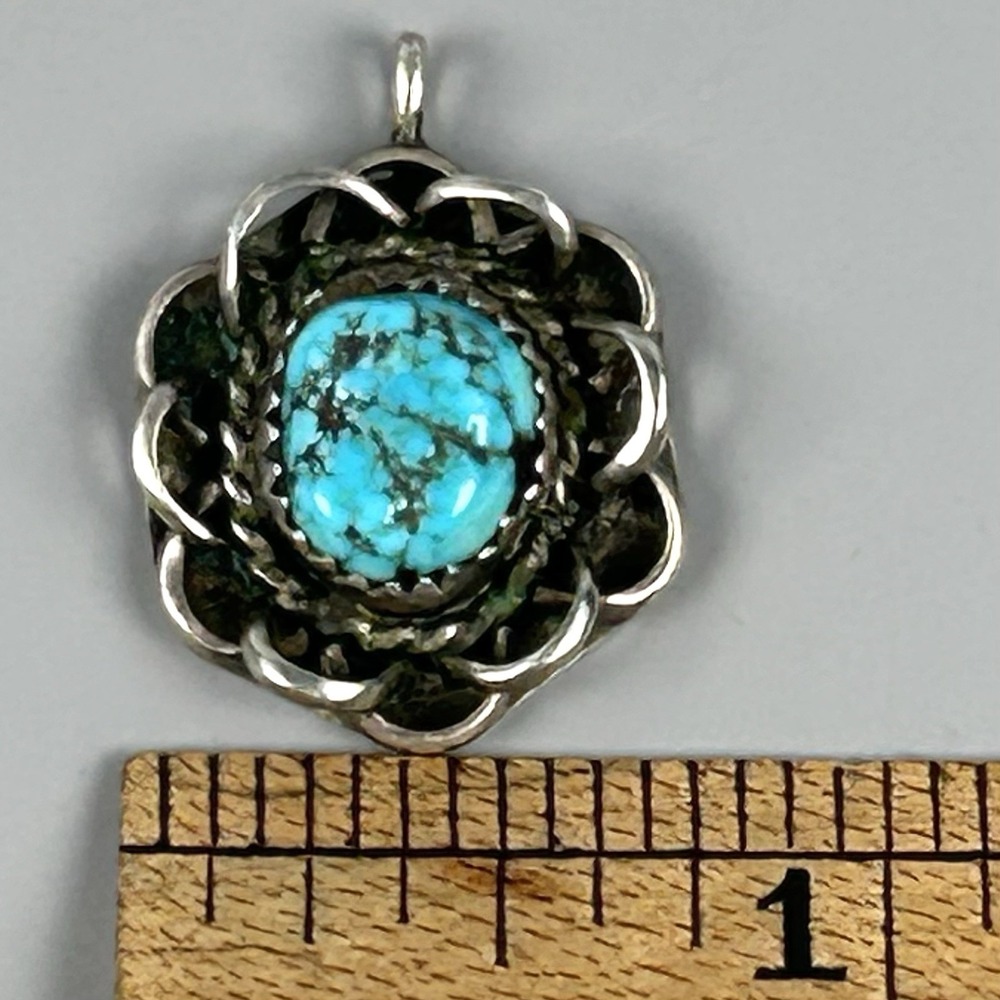 Sterling Silver Blue Turquoise 3/4" Floral Pendant Hand Cut Bezel 3.15g - Picture 2 of 9